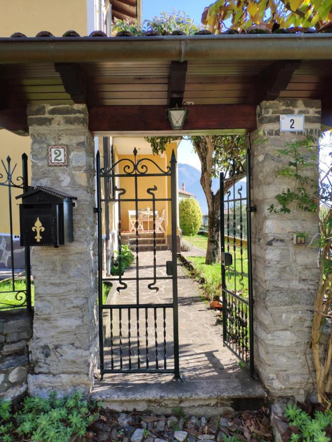 Casa Gialla Gera Lario Exteriér fotografie
