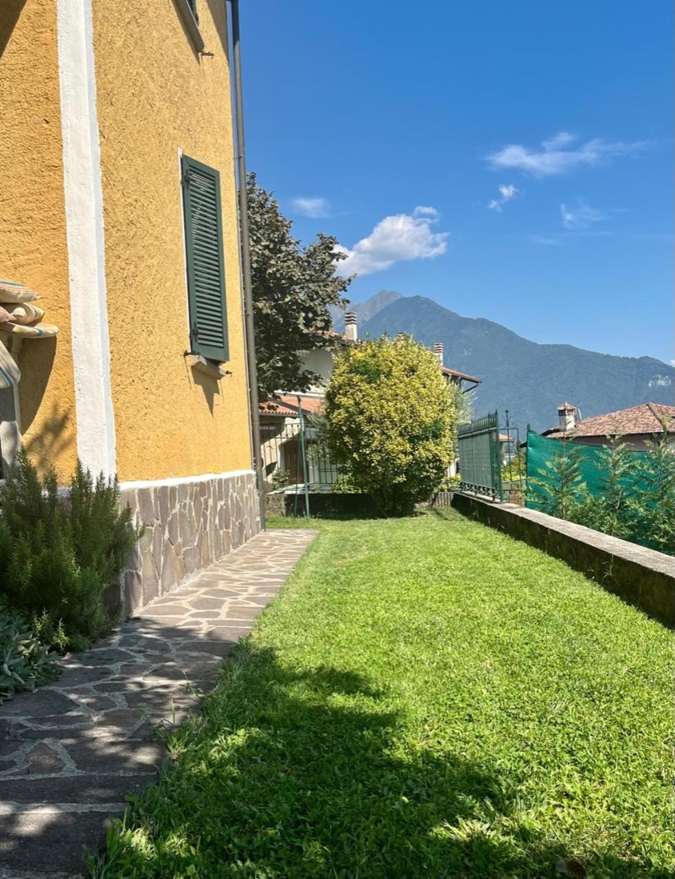 Casa Gialla Gera Lario Exteriér fotografie