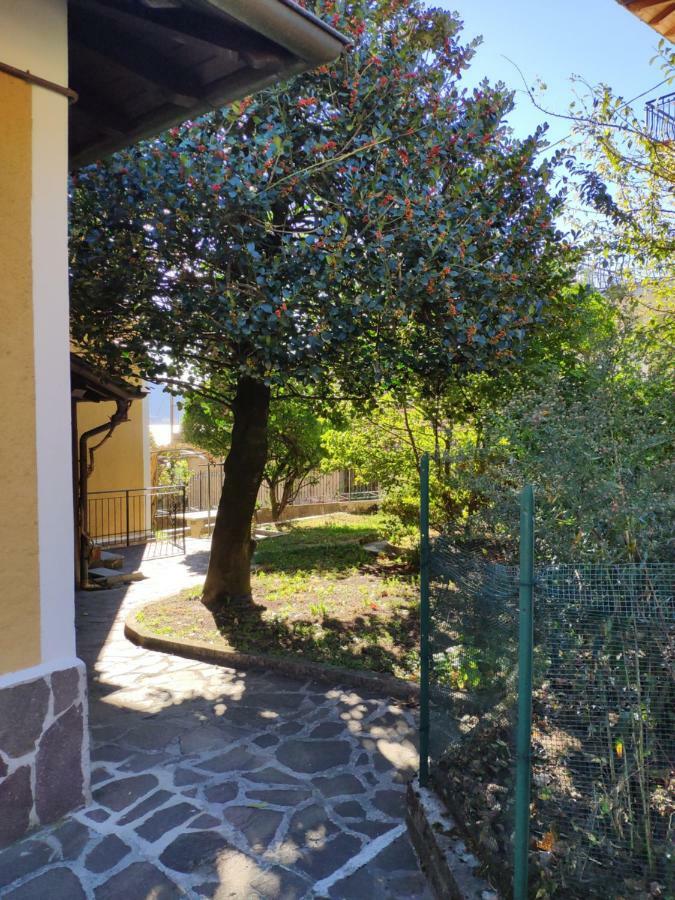 Casa Gialla Gera Lario Exteriér fotografie